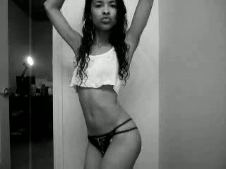 Divine Latina teen with svelte body gives me amazing erotic dance